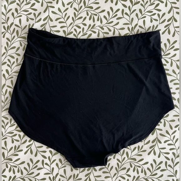 Bodily - All-In Panty - maternity-to-postpartum and C-Section - Large - Black - Picture 4 of 5